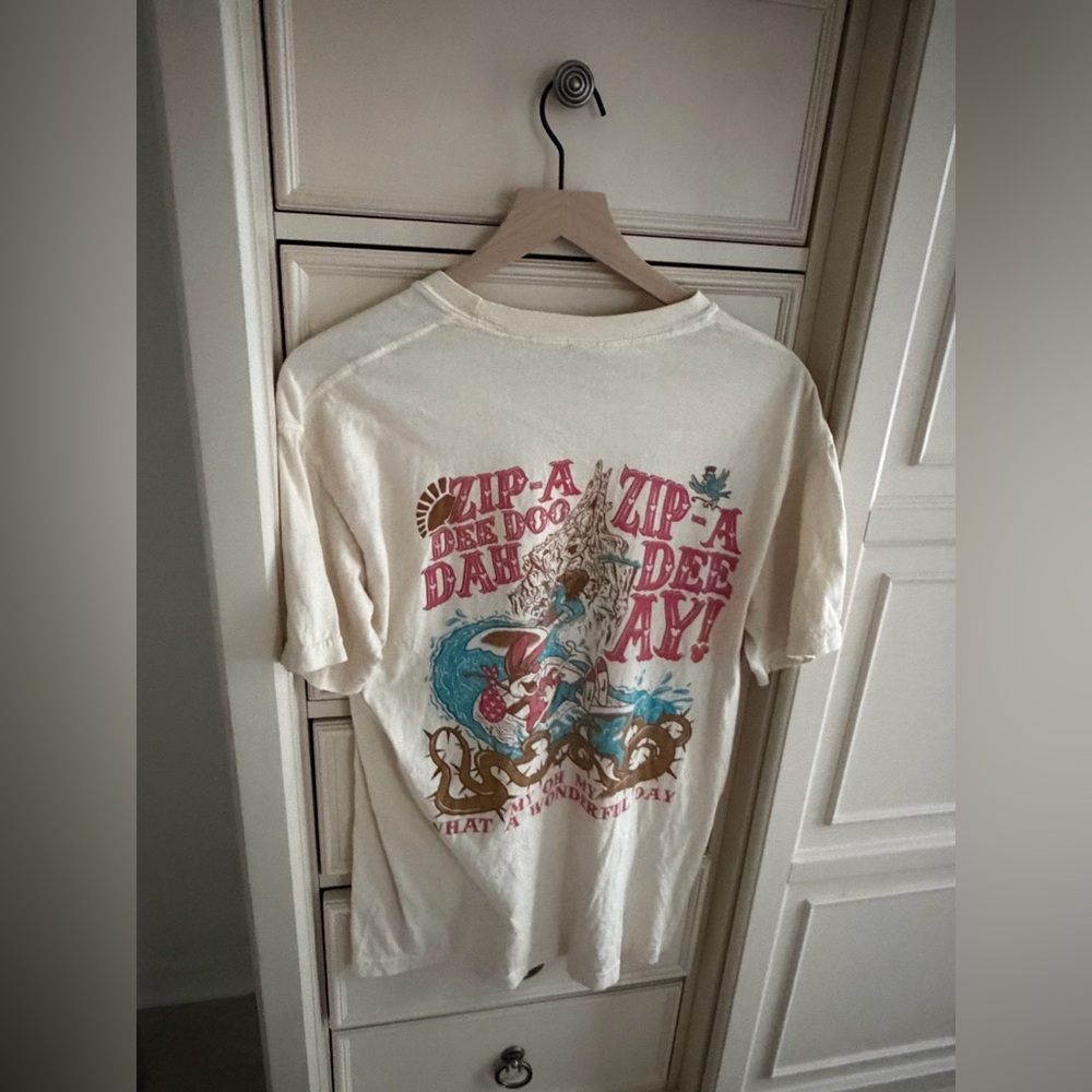 Splash Mountain Comfort Colors Cream Graphic Tee